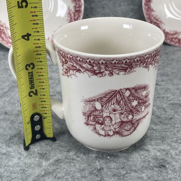 "Twas the Night Before Christmas" Noble Excellence Ceramic Mug, Saucer & Plate - Picture 7 of 10